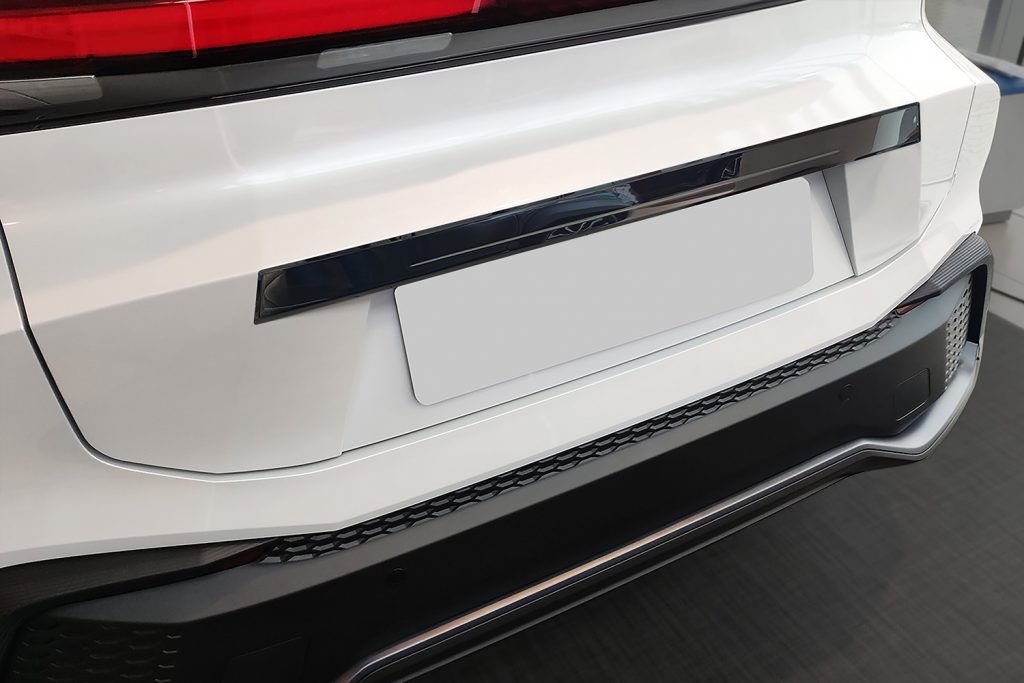 Listwa na klapę bagażnika do Toyota C-HR II